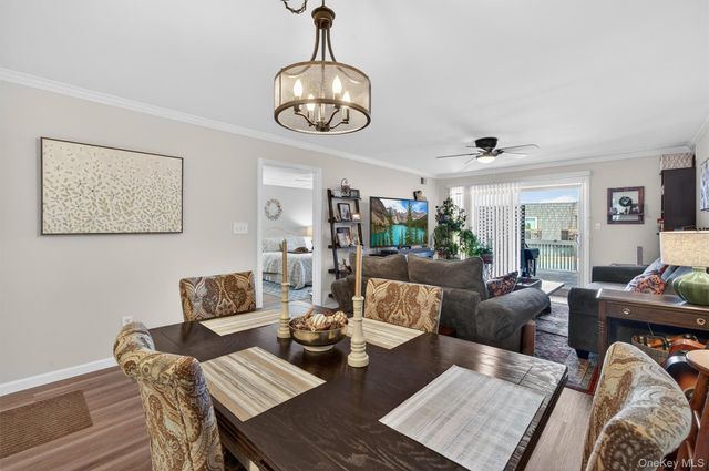 21 Magnolia Lane, Warwick, NY 10990