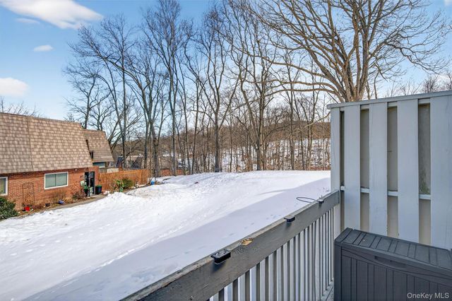 21 Magnolia Lane, Warwick, NY 10990