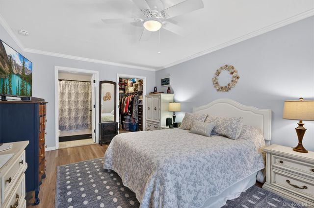 21 Magnolia Lane, Warwick, NY 10990