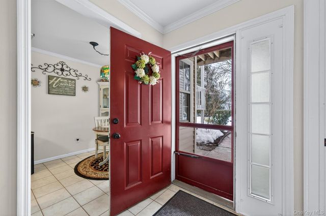 21 Magnolia Lane, Warwick, NY 10990