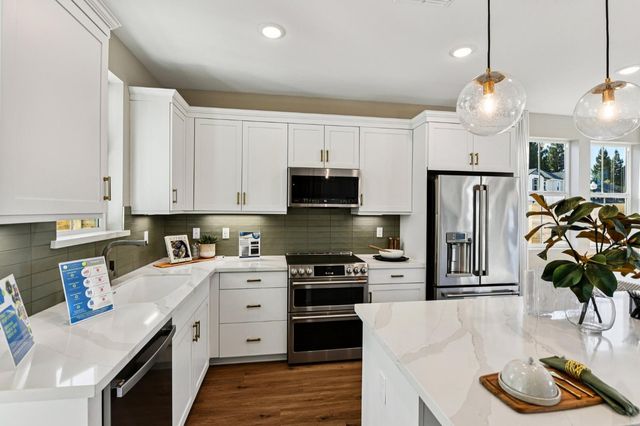 6433 Ventris Walk, Sacramento, CA 95823