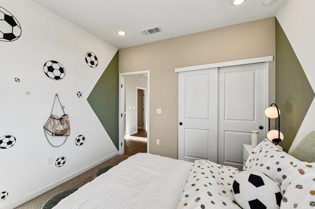 6433 Ventris Walk, Sacramento, CA 95823