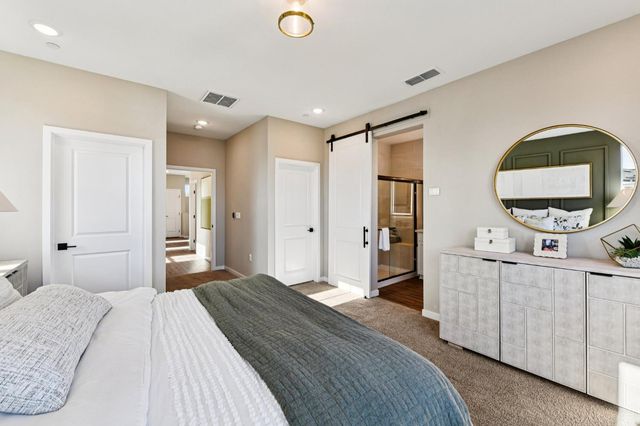 6433 Ventris Walk, Sacramento, CA 95823