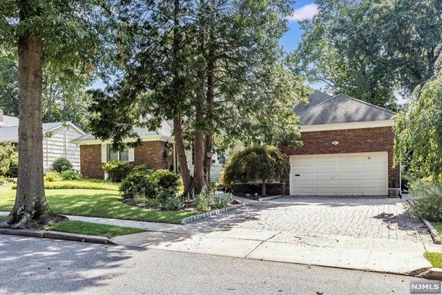 118 Country Lane, Clifton, NJ 07013