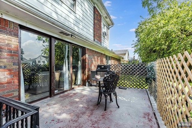 118 Country Lane, Clifton, NJ 07013
