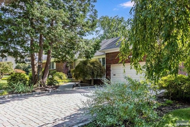 118 Country Lane, Clifton, NJ 07013