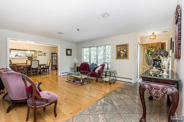118 Country Lane, Clifton, NJ 07013