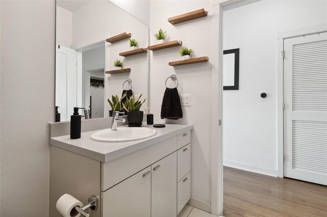 4361 S Congress Ave 209, Austin, TX 78745