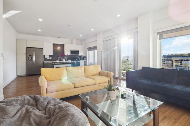 4361 S Congress Ave 209, Austin, TX 78745