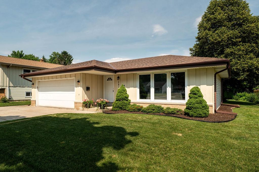 241 S Moreland BOULEVARD, Waukesha, WI 53188