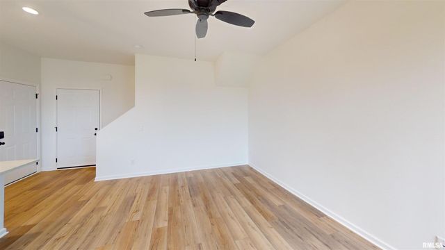 5934 BUTTERFIELD Drive, Bettendorf, IA 52722