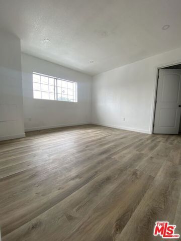 4214 Avalon Boulevard 8, Los Angeles, CA 90011