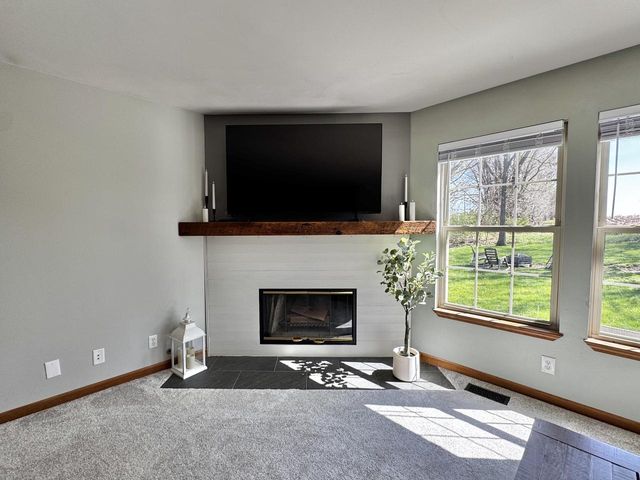 1365 E Jakes WAY, Whitewater, WI 53190