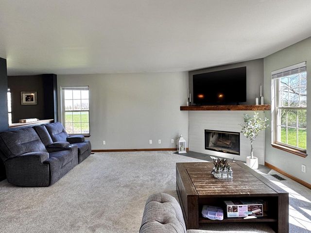 1365 E Jakes WAY, Whitewater, WI 53190