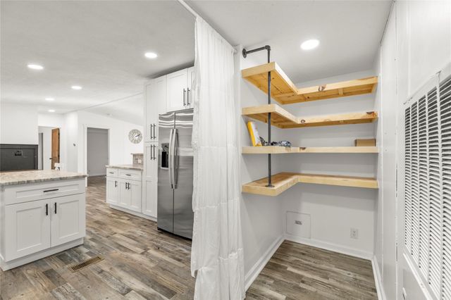 21150 Arnsworth Road, Montgomery, TX 77356