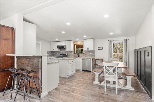 21150 Arnsworth Road, Montgomery, TX 77356