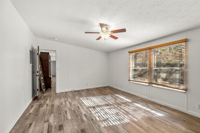 21150 Arnsworth Road, Montgomery, TX 77356