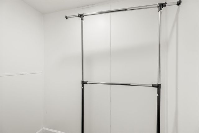 21150 Arnsworth Road, Montgomery, TX 77356