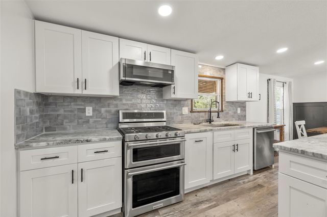 21150 Arnsworth Road, Montgomery, TX 77356