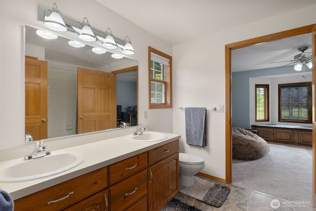8711 Steamboat Island Road NW, Olympia, WA 98502