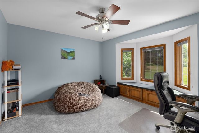 8711 Steamboat Island Road NW, Olympia, WA 98502