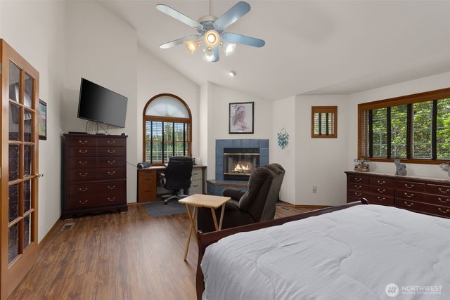 8711 Steamboat Island Road NW, Olympia, WA 98502
