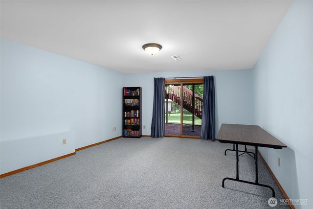 8711 Steamboat Island Road NW, Olympia, WA 98502