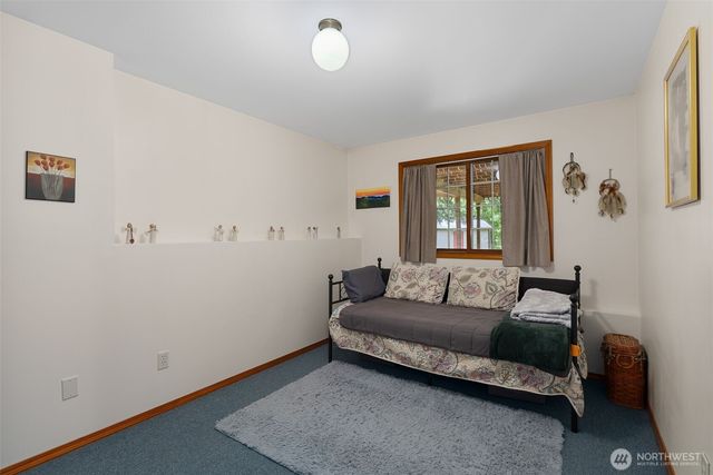 8711 Steamboat Island Road NW, Olympia, WA 98502