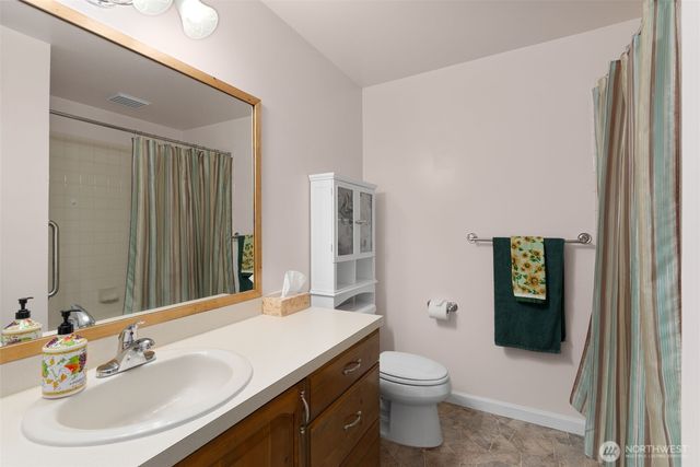 8711 Steamboat Island Road NW, Olympia, WA 98502