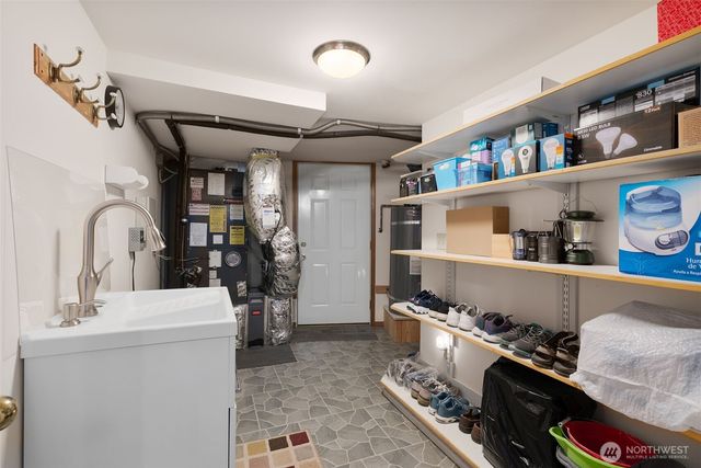 8711 Steamboat Island Road NW, Olympia, WA 98502