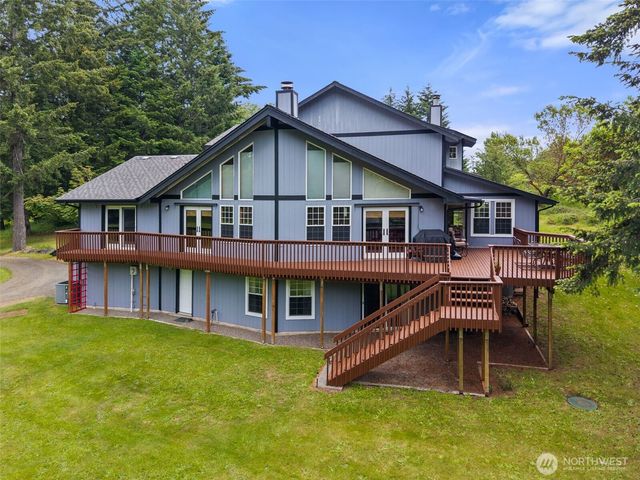 8711 Steamboat Island Road NW, Olympia, WA 98502