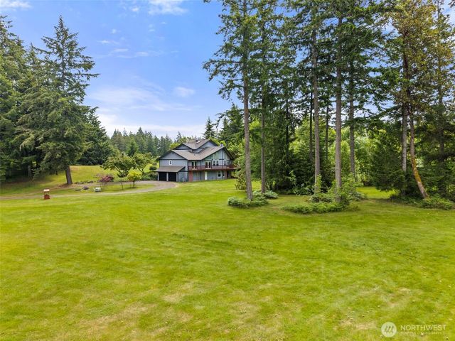 8711 Steamboat Island Road NW, Olympia, WA 98502