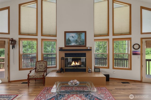 8711 Steamboat Island Road NW, Olympia, WA 98502