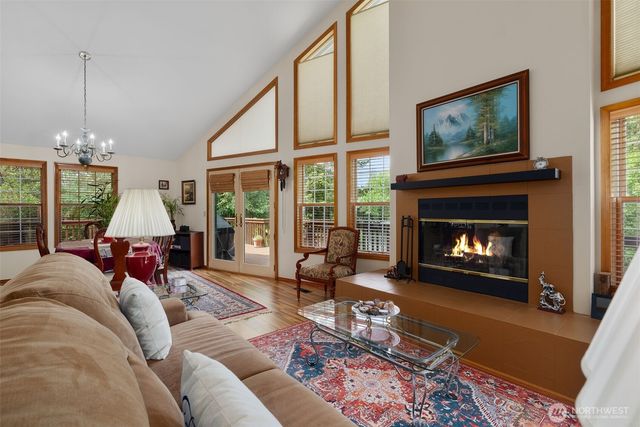 8711 Steamboat Island Road NW, Olympia, WA 98502