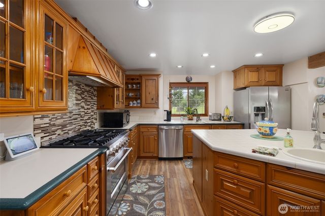 8711 Steamboat Island Road NW, Olympia, WA 98502