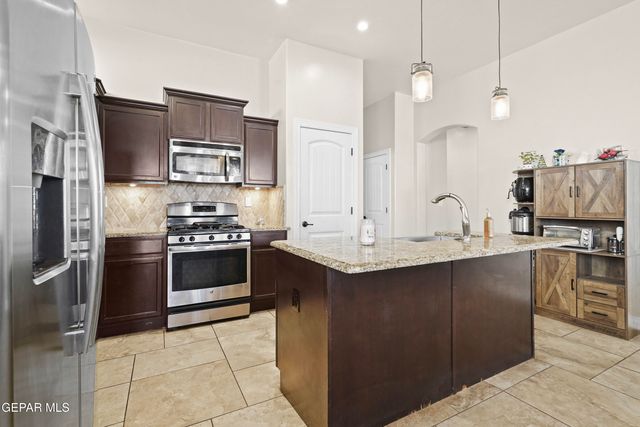 14829 SUNNY LAND Avenue, El Paso, TX 79938