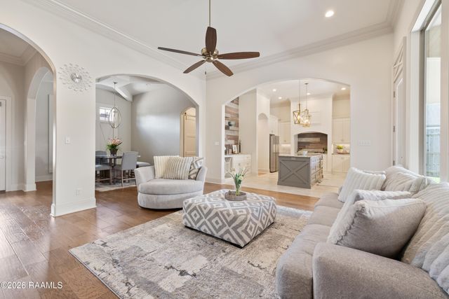 103 Timber Hollow Lane, Lafayette, LA 70508