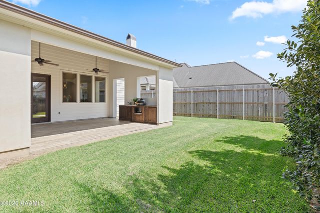 103 Timber Hollow Lane, Lafayette, LA 70508