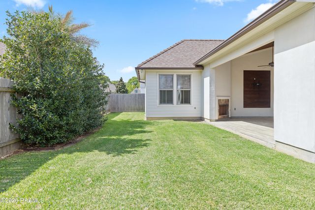 103 Timber Hollow Lane, Lafayette, LA 70508