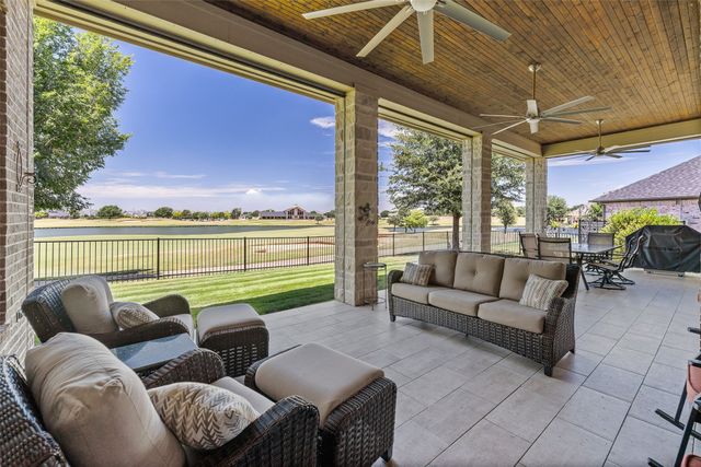 2021 Turnbury Court, Granbury, TX 76048