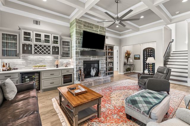 2021 Turnbury Court, Granbury, TX 76048