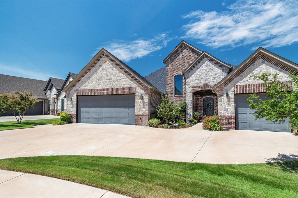 2021 Turnbury Court, Granbury, TX 76048