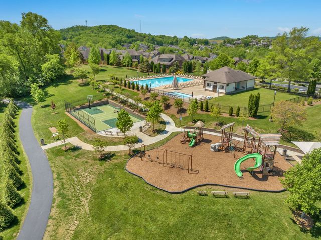 134 Barlow Dr, Franklin, TN 37064