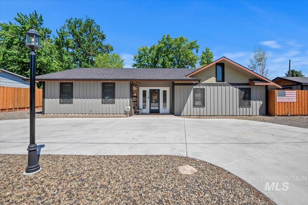 1524 W Victory Rd, Boise, ID 83705