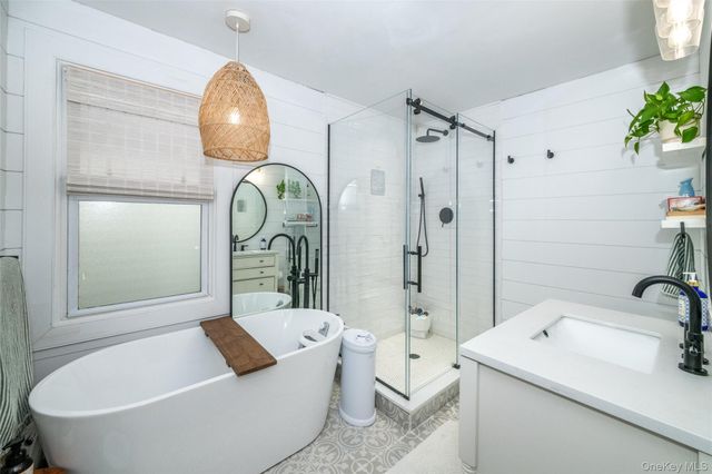 314 King Avenue, Bronx, NY 10464