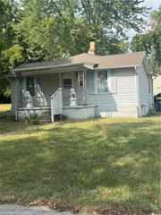 110 Ridgeway Avenue, Excelsior Springs, MO 64024