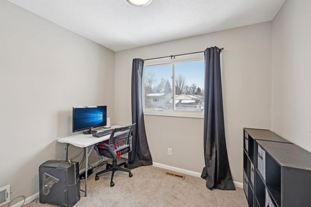 1014 10th Avenue SW, Forest Lake, MN 55025