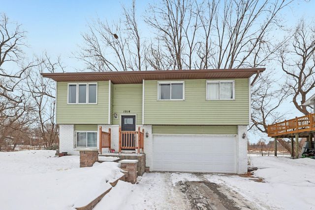 1014 10th Avenue SW, Forest Lake, MN 55025