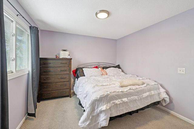 1014 10th Avenue SW, Forest Lake, MN 55025