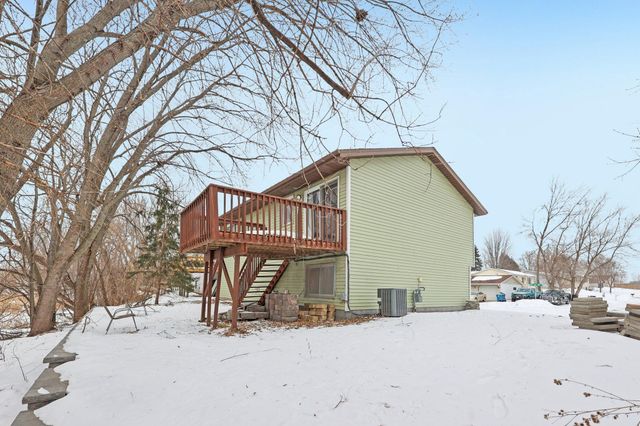 1014 10th Avenue SW, Forest Lake, MN 55025